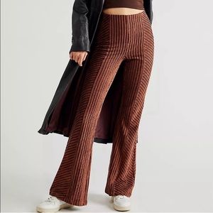 Free People Slim Pull On Velvet Flare Pants XS brown